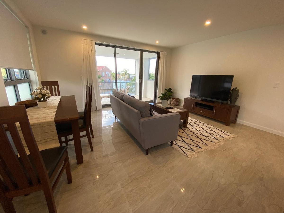 Serenity Surfers Paradise Gold Coast Eksteriør bilde